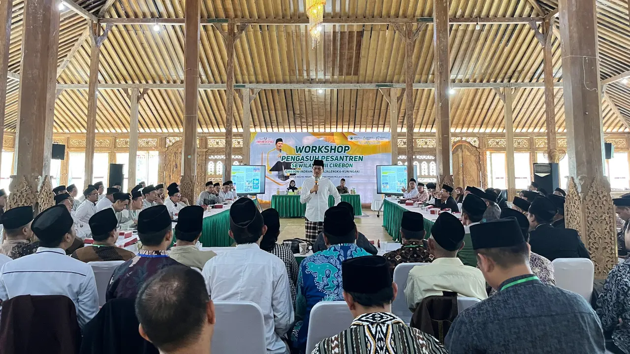 Pengasuh Pesantren Bina Insan Mulia, KH Imam Jazuli, menggelar workshop bagi para pengasuh pondok pesantren se-Indonesia secara bertahap guna mempercepat transformasi dan inovasi pesantren (Istimewa)