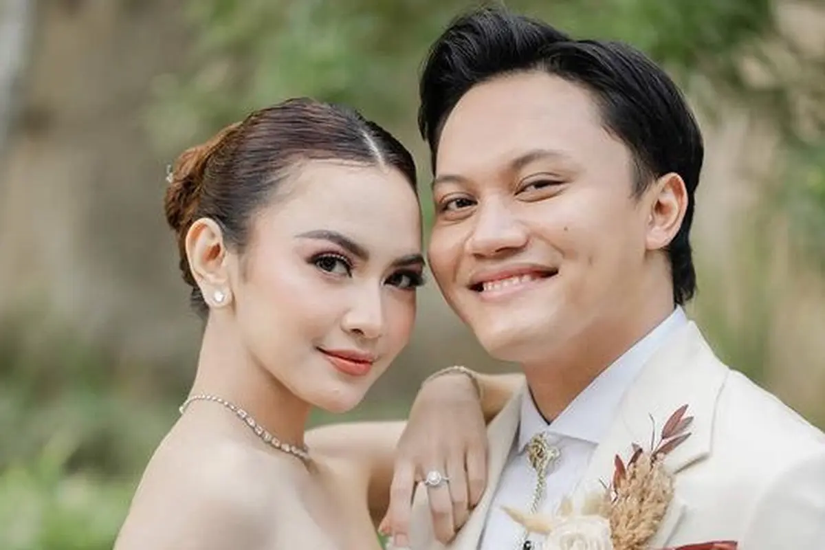 Potret acara First Kiss Wedding Rizky Febian dan Mahalini di Bali