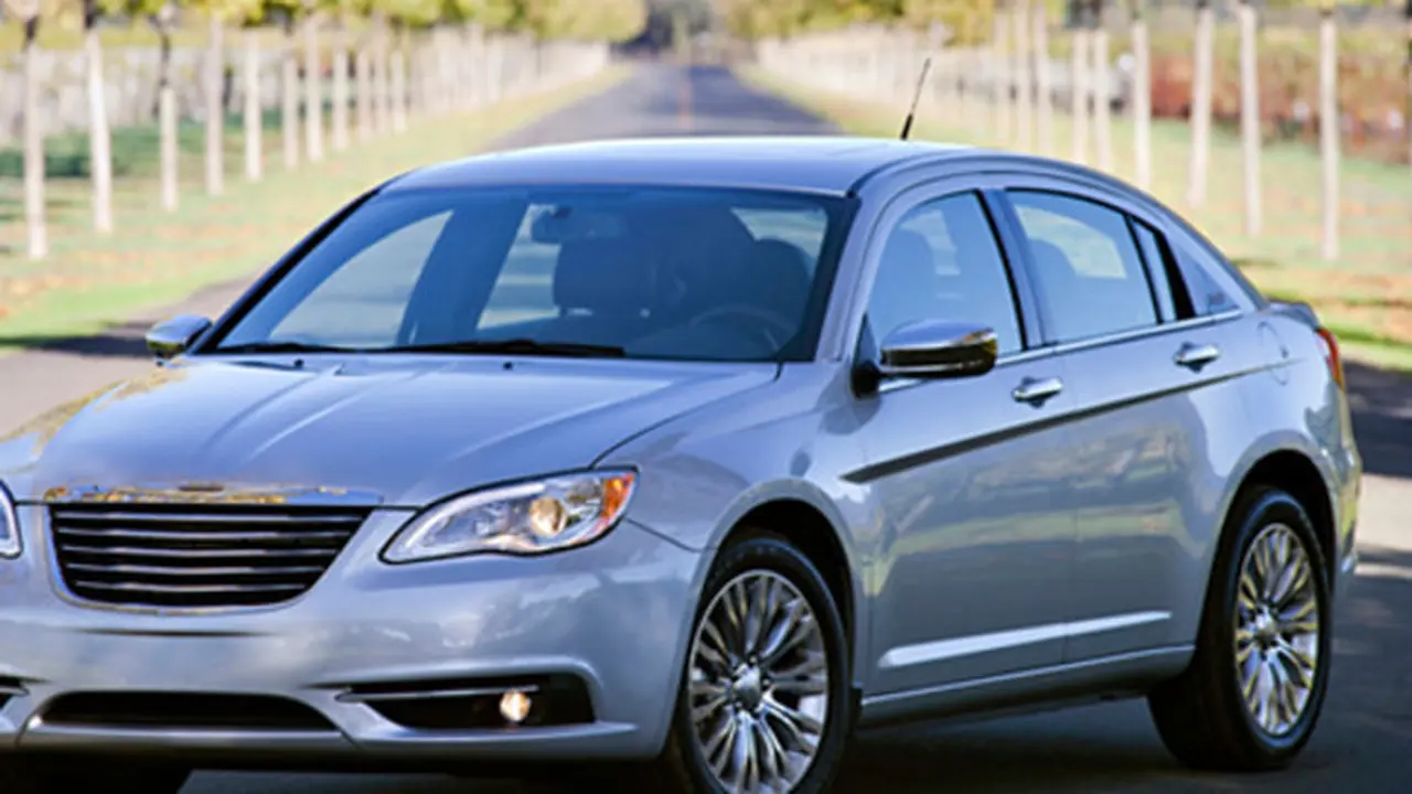 Chrysler 200 (auto guide)
