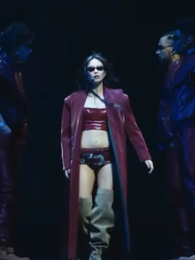 Tampilan Cowboy Girl Jennie BLACKPINK Sukses Gebrak Panggung Coachella 2025