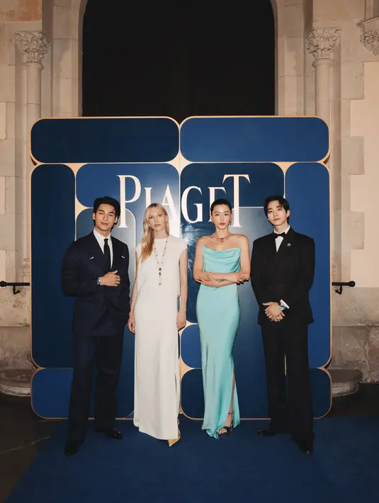 Pameran koleksi high jewelry Piaget terbaru dibanjiri oleh selebriti dengan visual yang mewah. Mereka adalah Gianna Jun, Lee Jun Ho, hingga Amber Valetta yang tampil berkelas dengan koleksi perhiasan “Shapes of Extraleganza” [Piaget]