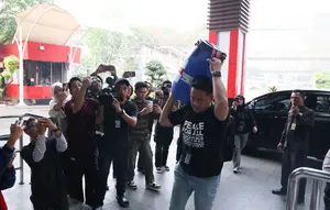KPK: Tong Biru Ditemukan di Rumah Adik Bupati Klaten
