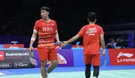 Ganda putra Indonesia, Leo Rolly Carnando/Daniel Marthin, saat tampil di perempat final China Masters 2023 di Shenzen Bay Gymnasium, Jumat (24/11/2023). (Bola.com/PBSI)
