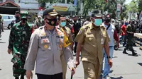 Operasi yustisi protokol kesehatan di Gresik, Jawa Timur. (Foto: Liputan6.com/Dian Kurniawan)