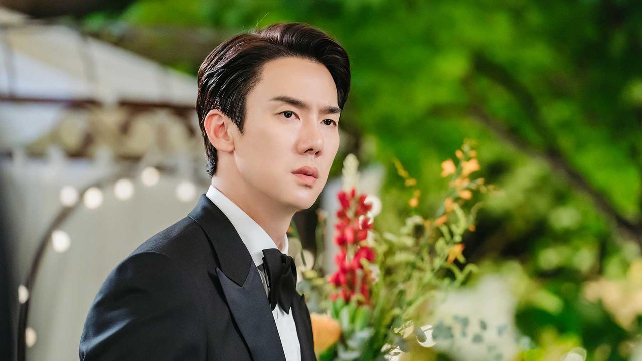 Yoo Yeon Seok dalam drakor When the Phone Rings. (MBC via Netflix)