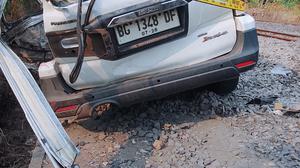 KA Serelo Tabrak Minibus di Prabumulih, Empat Orang Tewas dan Satu Kritis
