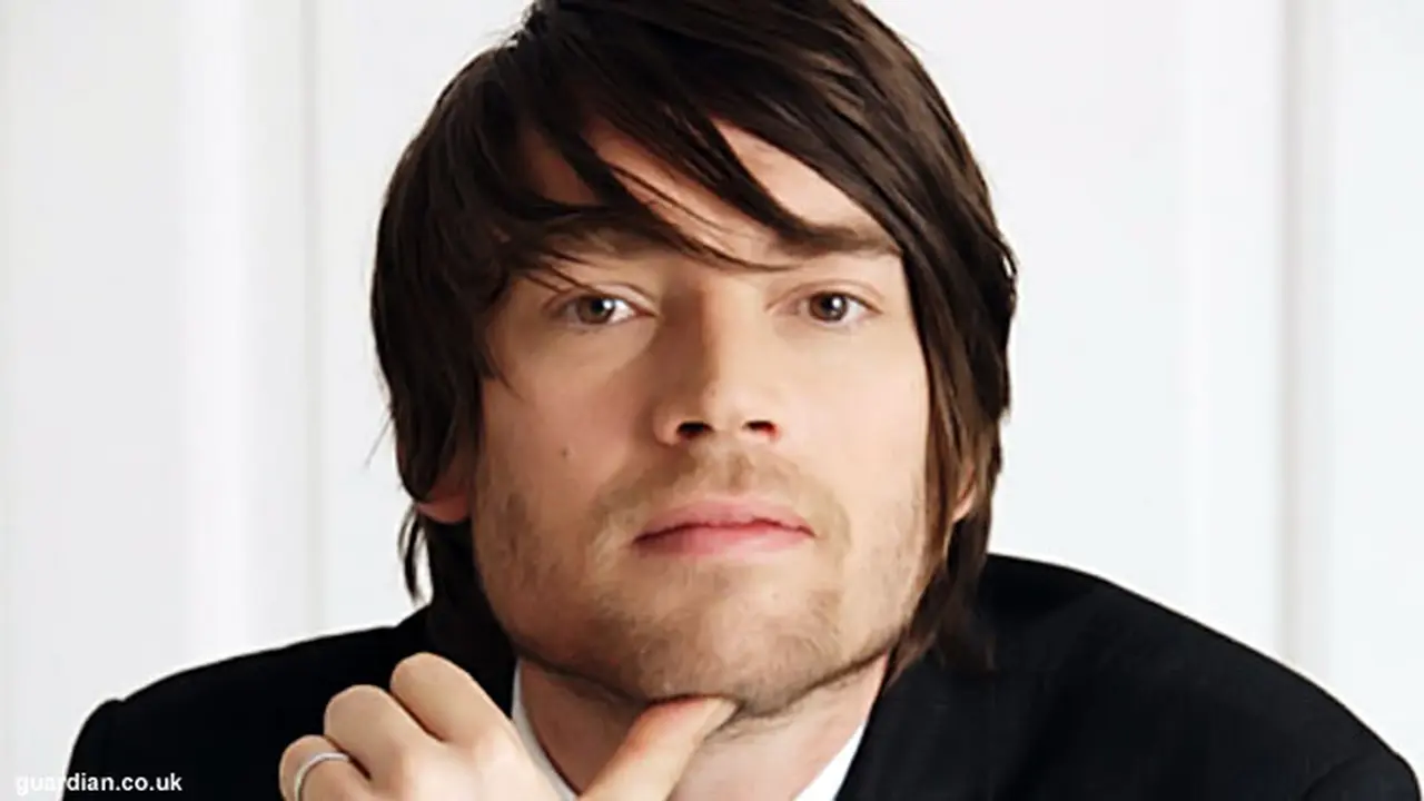 alex-james-blur-130510c.jpg