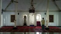 Masjid Madegan Sampang di Madura dengan empat pilar. (Dok: IG&nbsp;https://www.instagram.com/p/BQ5aPDjhKOF/?igsh=d2lid2kxNTdscTVn)