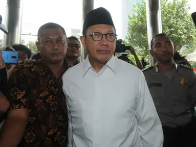 Menteri Agama Lukman Hakim Saifuddin tiba untuk menjalani pemeriksaan di kantor KPK, Jakarta, Rabu (8/5/2019). Lukman diperiksa sebagai saksi kasus dugaan suap seleksi jabatan di lingkungan Kementerian Agama tahun 2018-2019 dengan tersangka Romahurmuziy. (merdeka.com/Dwi Narwoko)