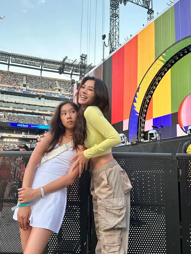 6 Potret Adinda Bakrie dan Kierra Ong, Putri Sulungnya yang Beranjak Remaja