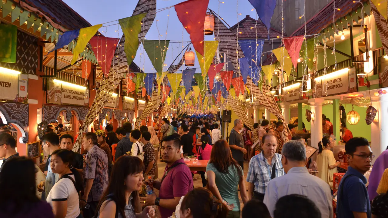 La Piazza - Festival Buka Puasa Pasar Klewer 2015
