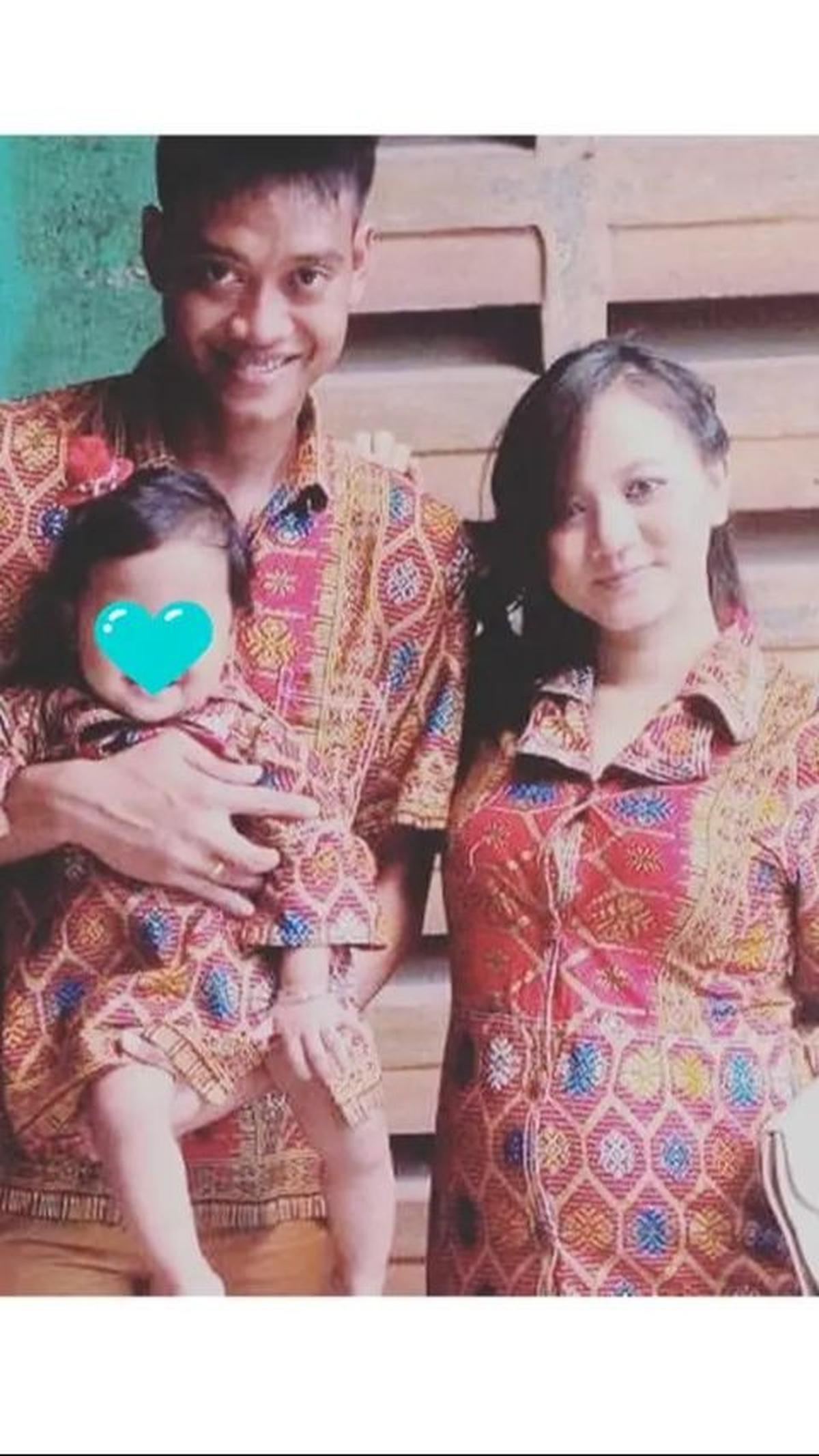 Azhiera, seorang mantan model, telah setia mendampingi Kurnia Meiga sejak pernikahan hingga saat ini.
