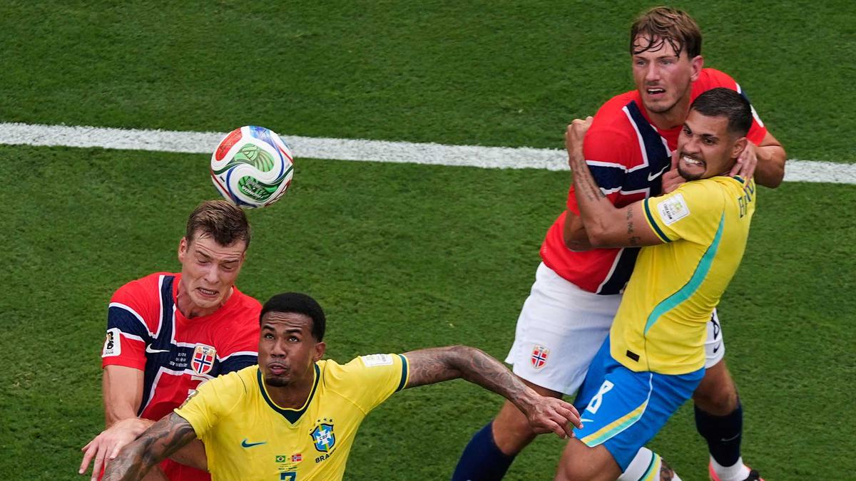 Tragis, Kepulangan Pesawat Timnas Brasil Cuma Ditumpangi 1 Pemain