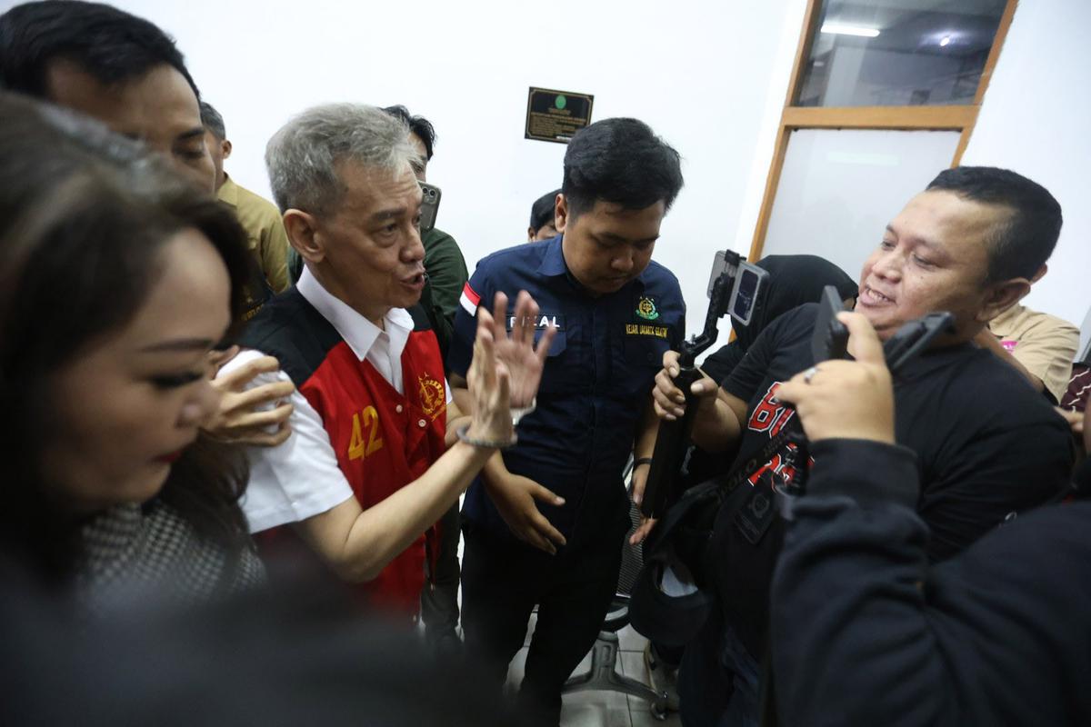 FOTO: Fariz RM Divonis 10 Bulan Penjara dan Denda Rp800 Juta dalam Kasus Narkoba