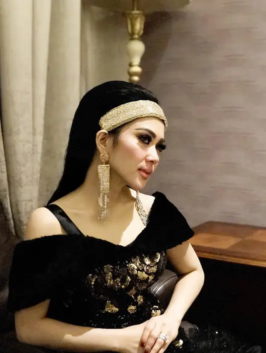 (Instagram/princessyahrini)