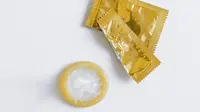 Ilustrasi kondom. (dok. pexels/Nataliya Vaitkevich)
