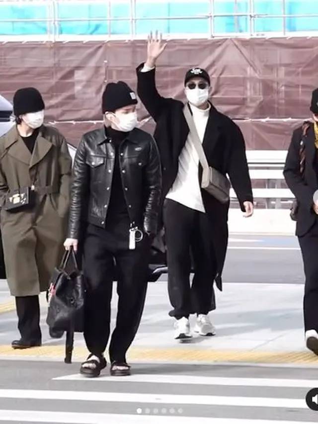 Tampilan Member BTS di Bandara Jelang Konser di Amerika Dipuji Vogue