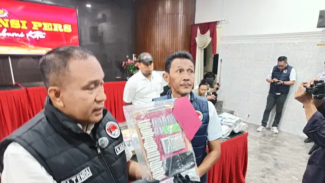 Jual Sabu Lewat Aksi Tempel Kabel Listrik, Pengedar Diringkus di Terminal Sukabumi