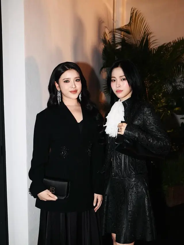 Tiara Andini foto bareng Idol Ryujin ITZY.[@tiaraandini]