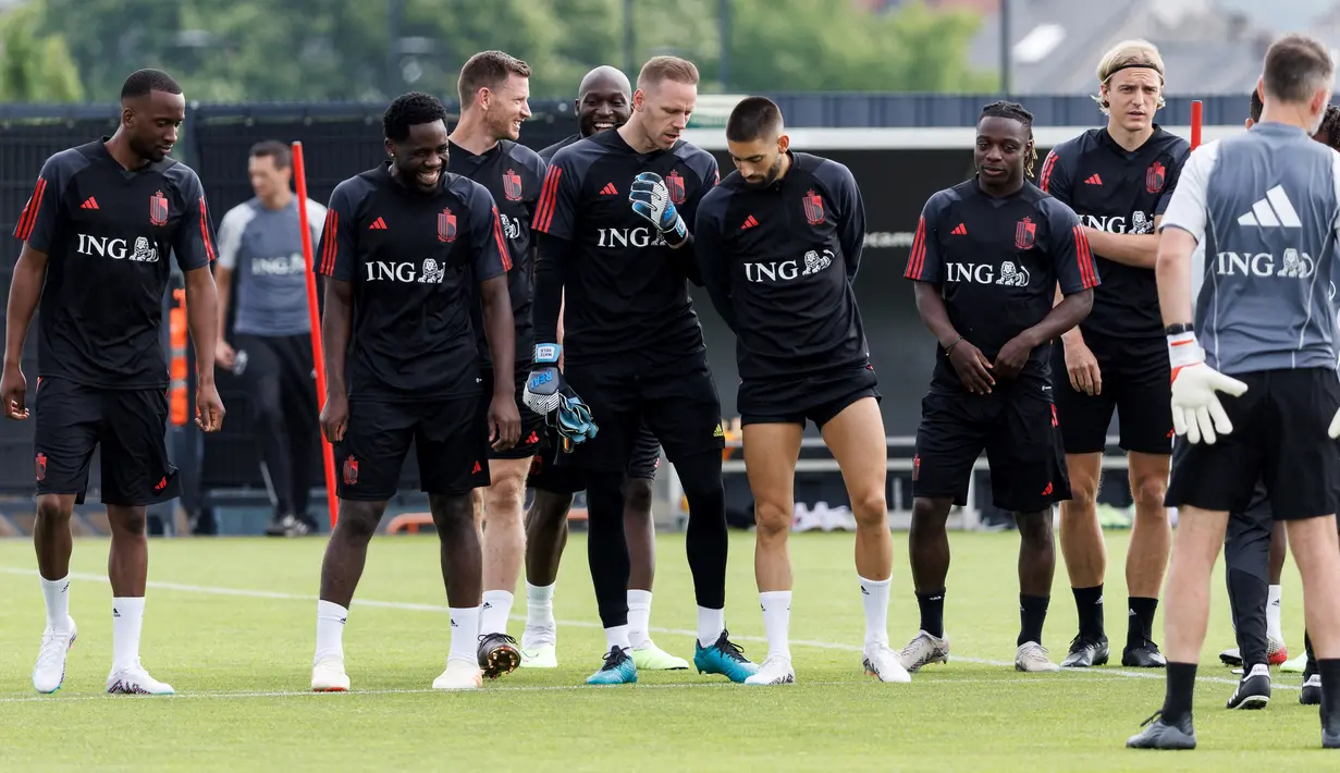 Alhasil, Romelu Lukaku dkk. gagal memuncaki klasemen Grup F Kualifikasi Euro 2024. (KURT DESPLENTER / Belga / AFP)