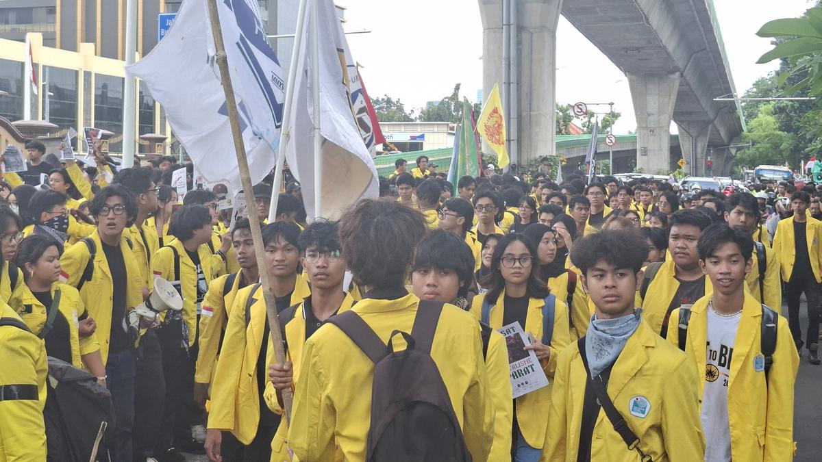 Mahasiswa Demo di Mabes Polri, Tuntut Hukuman Berat untuk Brimob Penganiaya Siswa Maluku