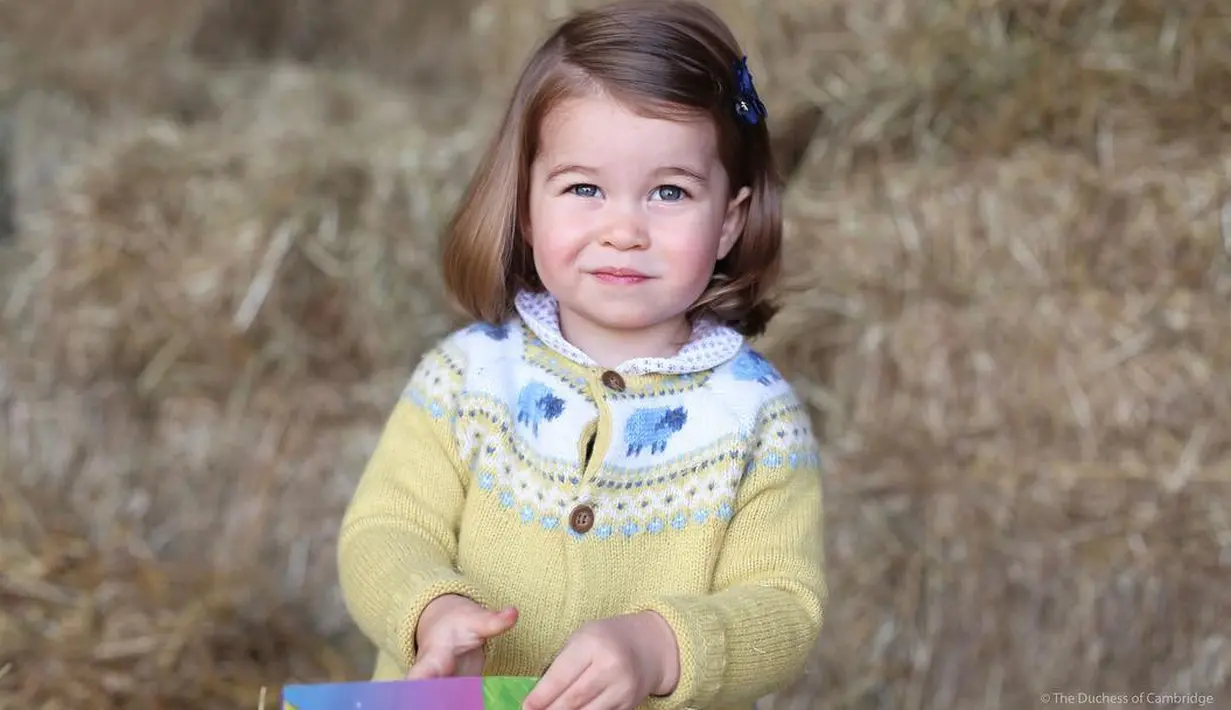 Mengikuti kisah kehidupan keluarga kerajaan Inggris memang tak ada habisnya dan selalu bikin penasaran. Berita terbaru datang  dari putri semata wayang pasangan Prince William dan Kate Middleton, Putri Charlotte. (Instagram/kensingtonroyal)