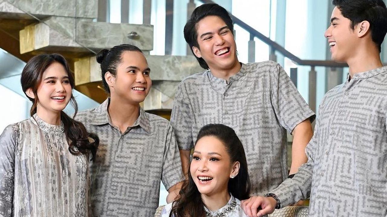 5 Potret Cantik Maia Estianty di Photoshoot Terbaru Bersama Al, El, dan Dul, Kompak Banget Bareng Calon Mantu Tissa Biani
