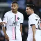 Tampil dengan formasi terbaiknya, termasuk menurunkan trio MMN, Lionel Messi, Kylian Mbappe dan Neymar, Paris Saint-Germain (PSG) hanya mampu bermain imbang 1-1 dengan tuan rumah Brugge dalam matchday pertama Grup A Liga Champions 2021/2022, Rabu (15/9/2021). (Foto: AFP/Kenzo Tribouillard)