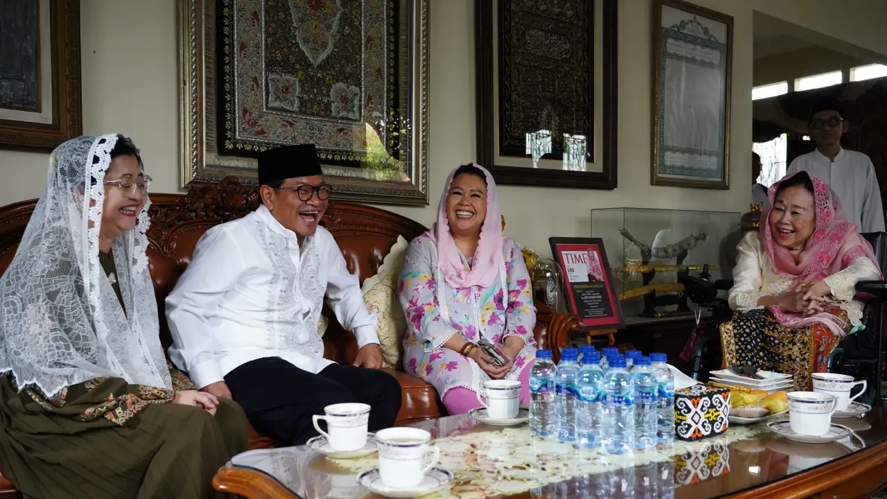 Pramono Anung Sowan ke Rumah Keluarga Gus Dur