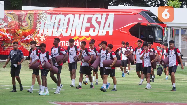 Foto: Kompaknya Baker Bersaudara Saat Sesi Latihan Timnas Indonesia U-20