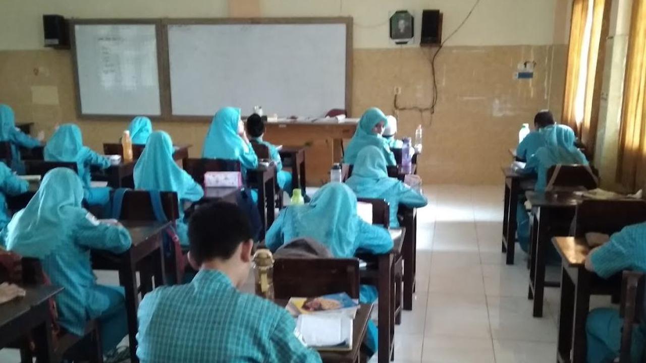 Kini Ada Murid Laki-laki