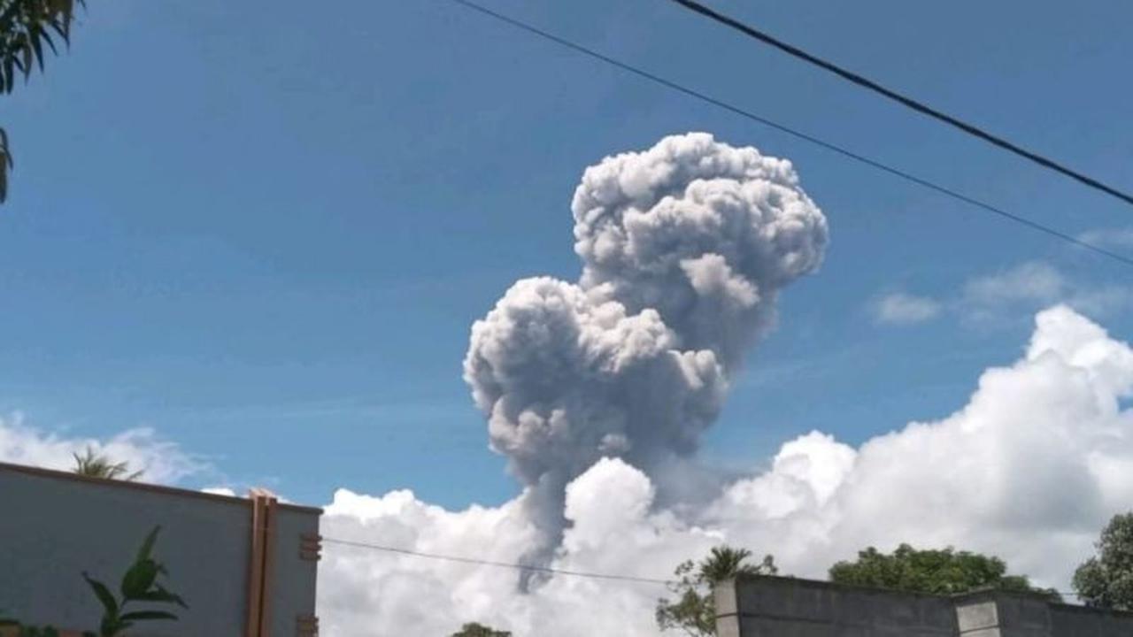 Gunung Dukono Erupsi Lagi, Semburkan Abu Vulkanik 1.500 Meter