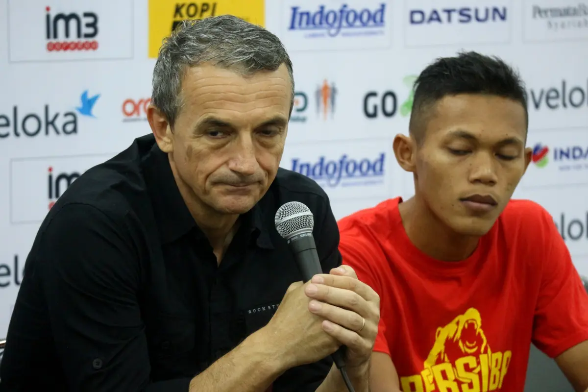Milomir Seslija dikabarkan menjadi pelatih baru Persib Bandung.