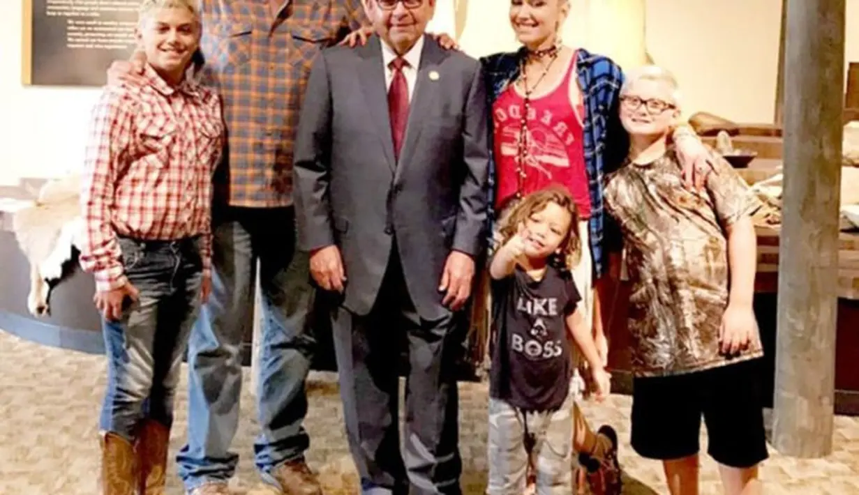 Sayangnya, Gwen Stefani tak mengatakan secara rinci apakah ia benar sudah mempersiapkan pernikahannnya. (HollywoodLife)