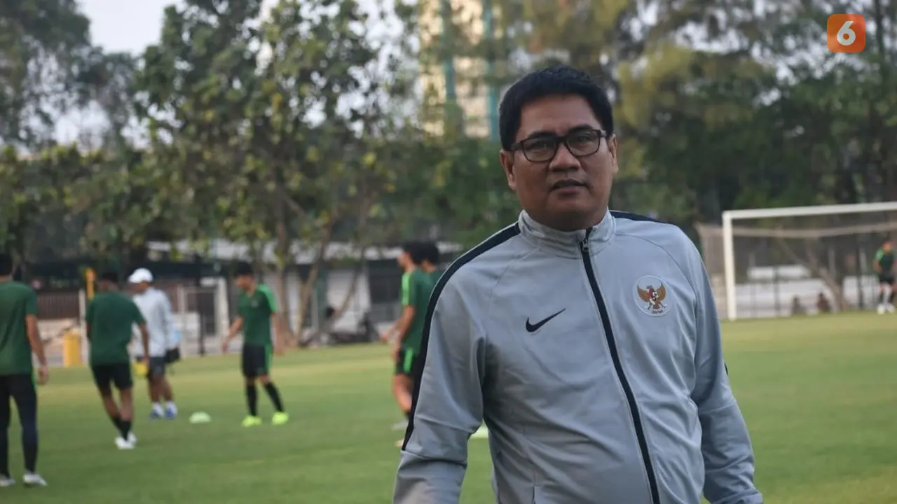 Daconi Khotob Sebut Indonesia Butuh Sosok di Federasi Sepak Bolanya