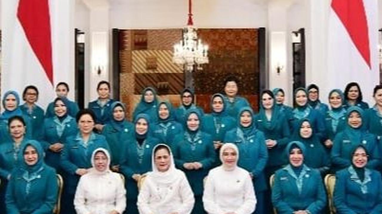 Dipimpin Istri Pensiunan Jenderal Polri, Ini Momen Ibu-Ibu PKK Temui Iriana Jokowi di Istana