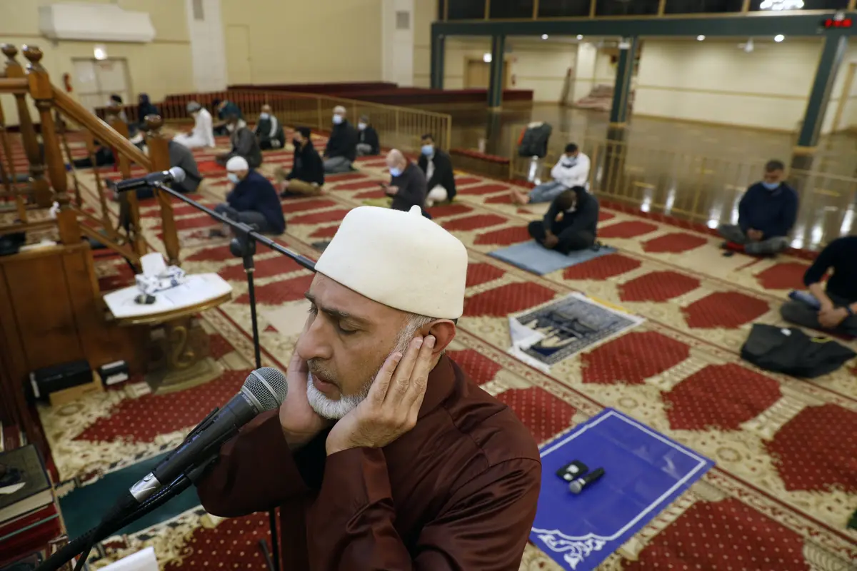 Melihat Umat Muslim di Chicago Sholat Tarawih di Bulan Ramadhan