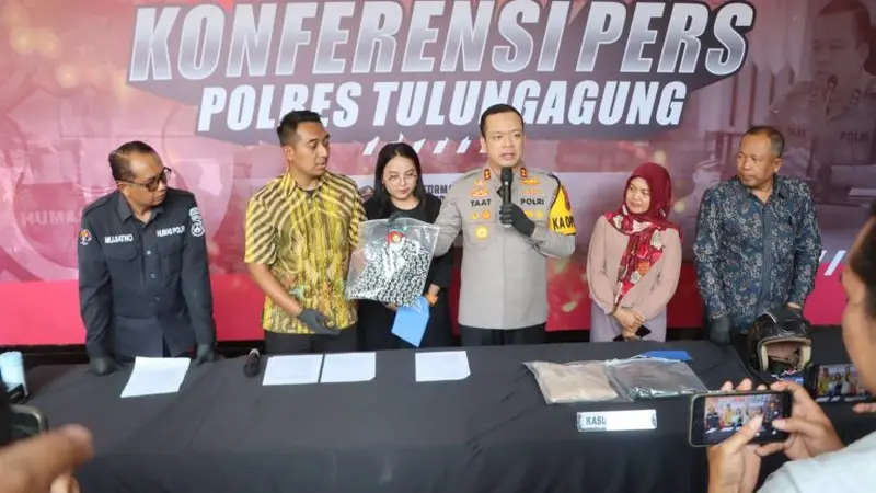 Polisi meringkus begal payudara di Tulungagung yang sudah 25 kali beraksi. (Istimewa)