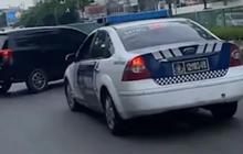 Toyota Calya Seruduk Beberapa Mobil di Jakarta, Aksi Terekam Kamera