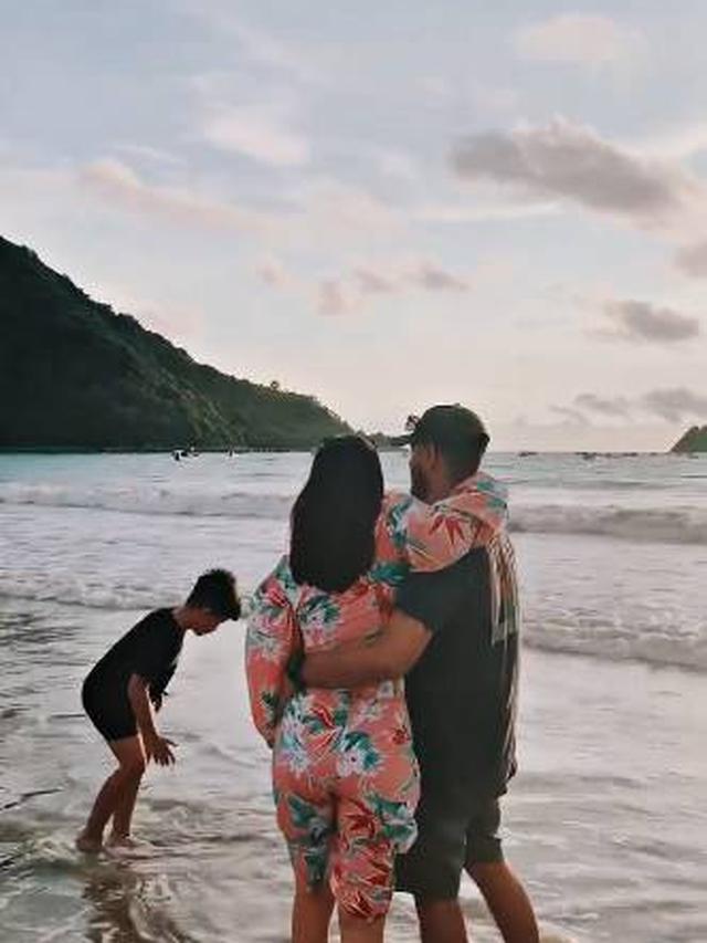 Hamil Anak Laki-laki, Ini 6 Potret Faradilla Yoshi Bersama Suami dan Putra Sambung