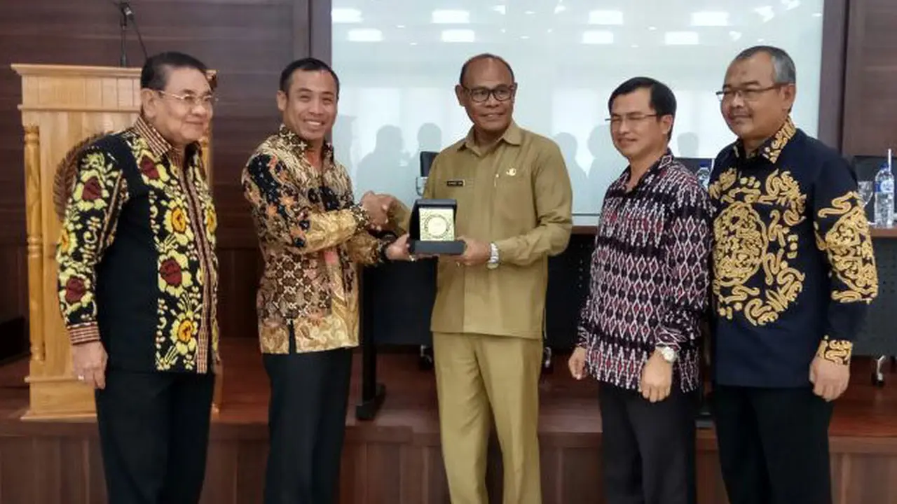 DPD RI Soroti Masalah Sampah hingga Garam Di Kupang