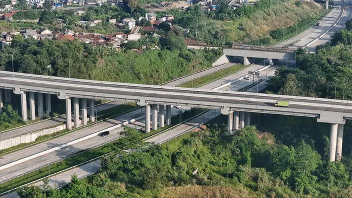 11 Tips Aman Berkendara di Jalan Tol, Terhindar dari Bahaya Kecelakaan!