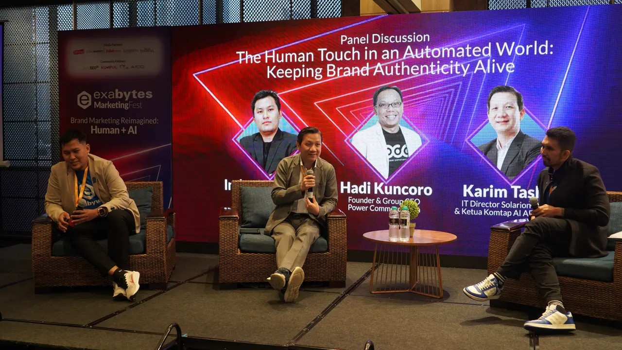 MarketingFest 2025 mengupas peran AI yang telah bertransformasi dari sekadar teknologi pendukung menjadi fondasi strategis dalam membangun daya saing bisnis global. Credit: Exabytes Indonesia