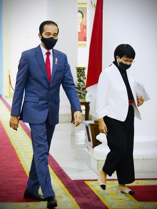 Menlu Retno Marsudi mendampingi Presiden Jokowi untuk hadir dalam World Economic Forum (WEF) 2020 secara virtual dari   Istana Kepresidenan Bogor, Jawa Barat, Rabu, 25 November 2020.
