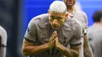 Pemain Tottenham Hotspur, Richarlison menolak untuk melakukan selebrasi setelah mencetak gol pertama timnya ke gawang Everton pada laga lanjutan Liga Inggris 2023/2024 Goodison Park stadium, Liverpool, Inggris, Minggu (04/02/2024) dini hari WIB. (AP Photo/Jon Super)