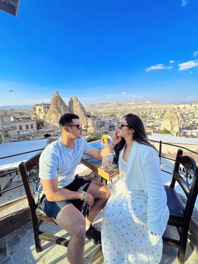 Ali Syakieb dan Margin Wieheerm (Instagram/marginw)