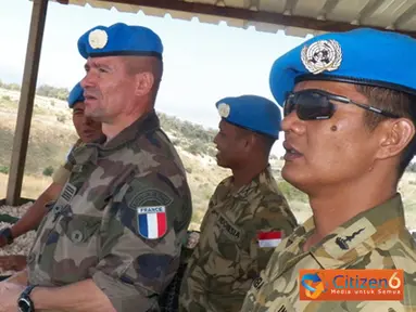 Citizen6, Lebanon: Usai paparan, dilanjukan dengan peninjauan ke pos Indobatt TP-37 (Area Kompi Eagle) dan TP 36 (Area Kompi Alphard) yang berada di garis perbatasan Blue Line antara Lebanon dengan Israel.  (Pengirim: Badarudin Bakri)