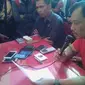  Arief Wicaksono membacakan surat pengunduran diri sebagai Ketua DPRD Kota Malang (Liputan6.com/ Zainul Arifin)