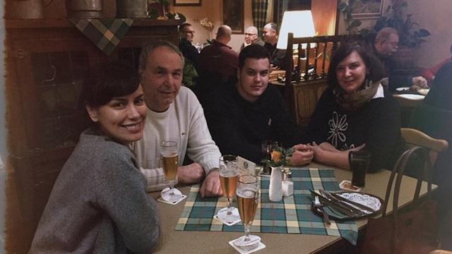 6 Potret Adik Sophia Latjuba yang Jarang Tersorot, Tampan dan Berbadan Kekar