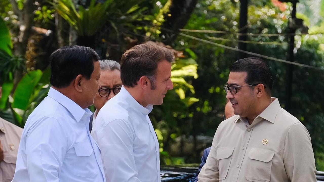 Dampingi Presiden Prabowo, Menteri Ekraf Sambut Macron di Borobudur